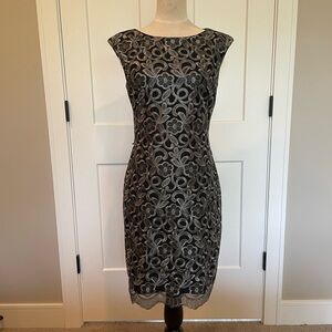 Lauren Ralph Lauren Silver/Black Cocktail Dress. Size 2.